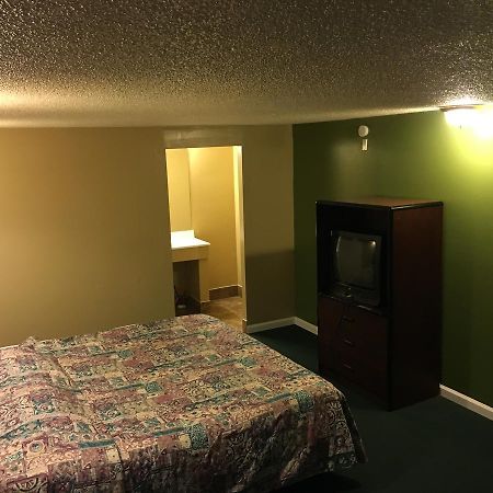 Crown Inn Толедо Екстериор снимка