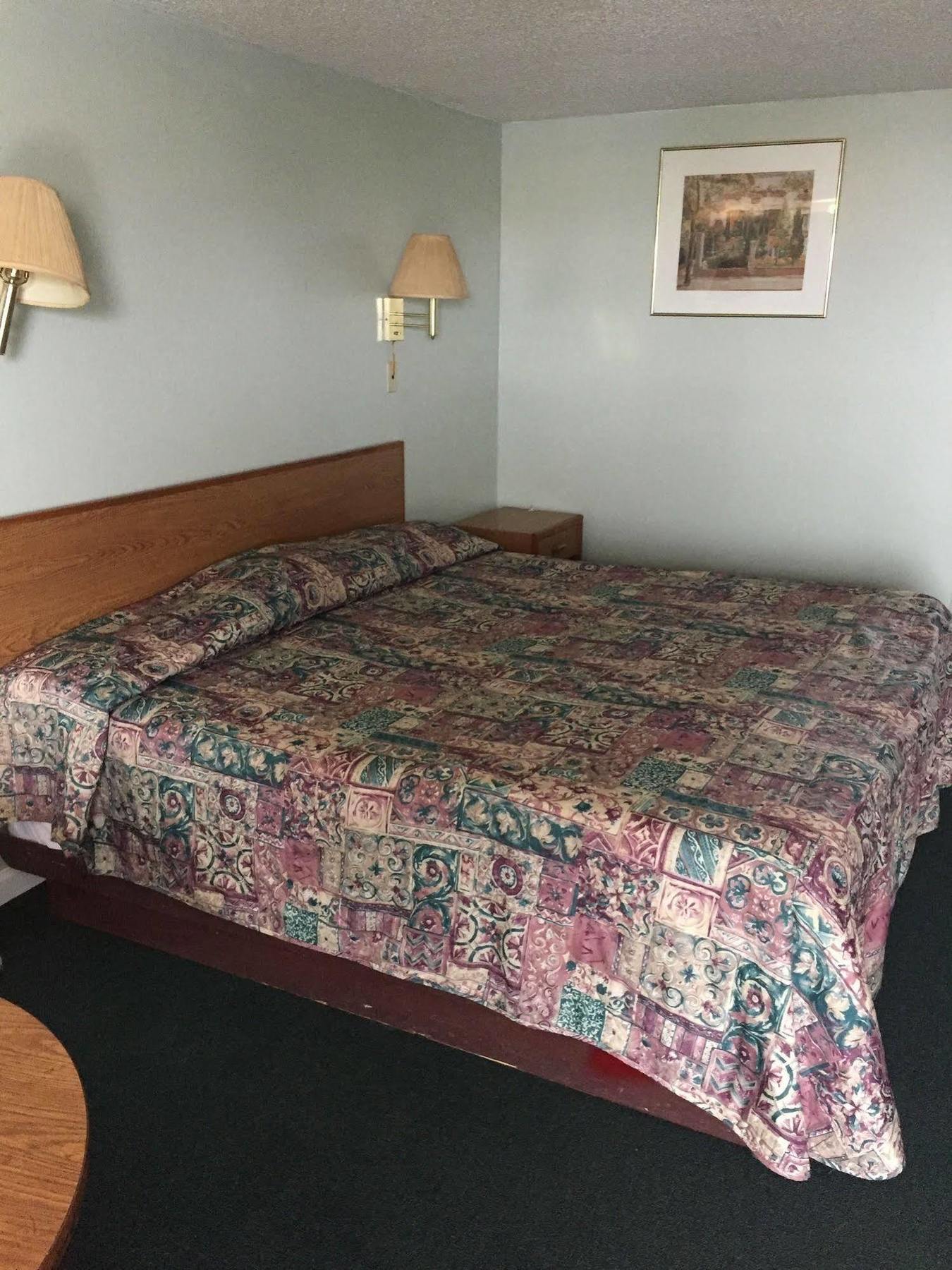 Crown Inn Толедо Екстериор снимка